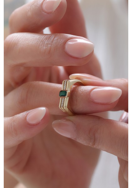 14 Ayar Altın Modern Zümrüt Yüzük fiyatları