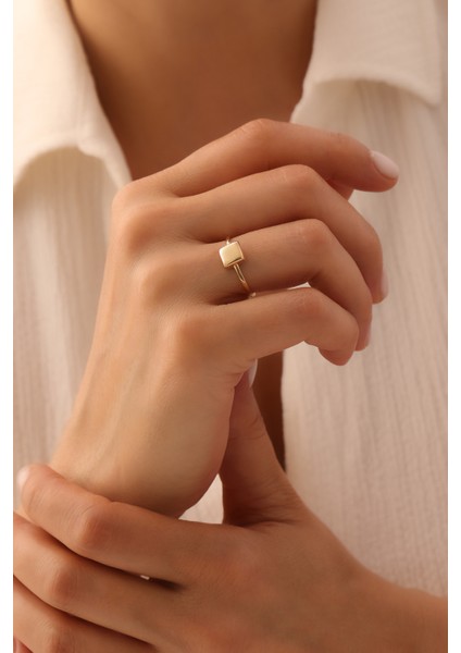 14 Ayar Altın Kare Plaka Yüzük