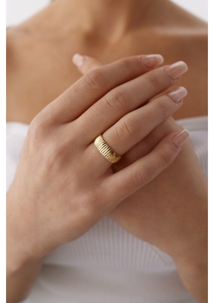 14 Ayar Altın Çizgi Kalem Desenli Alyans