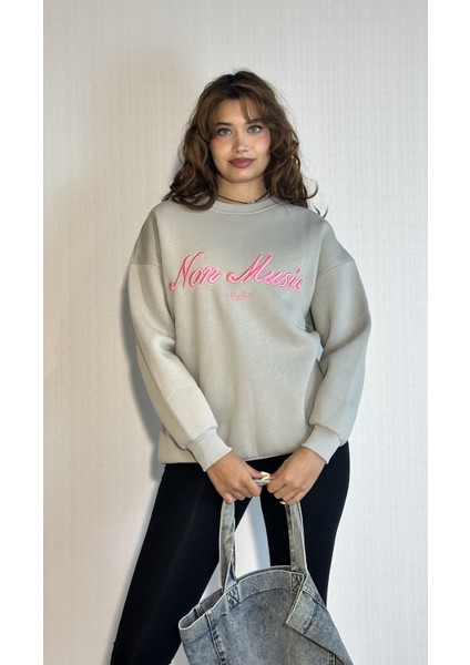 Kadın Bisiklet Yaka Nakış Baskılı Uzun Kollu Oversize Sweatshirt