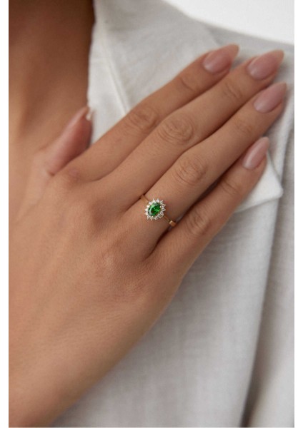 14 Ayar Altın Zümrüt Yüzük Klasik