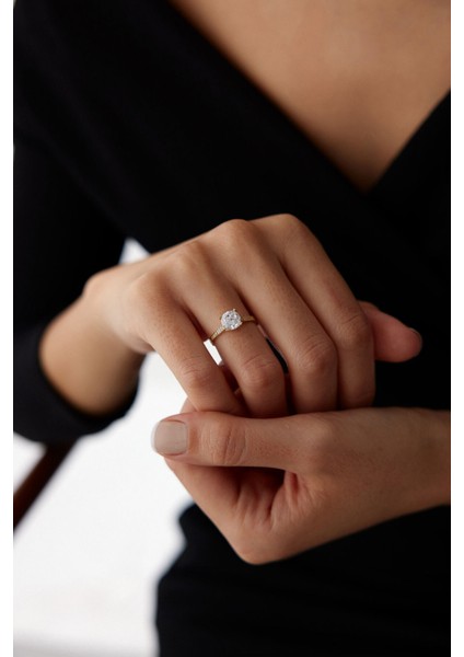 14 Ayar Altın Pırlanta Kesim Tektaş Yüzük