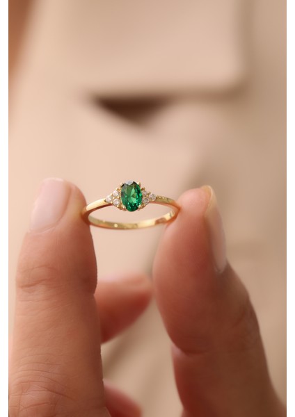 14 Ayar Altın Oval Taşlı Yatay Zümrüt Yüzük modelleri