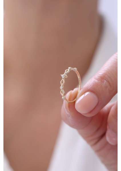 14 Ayar Altın Elmas Kesim Görünümlü Minimal Yüzük modelleri