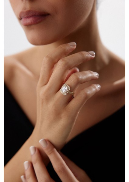 14 Ayar Altın Dikdörtgen Baget Yüzük