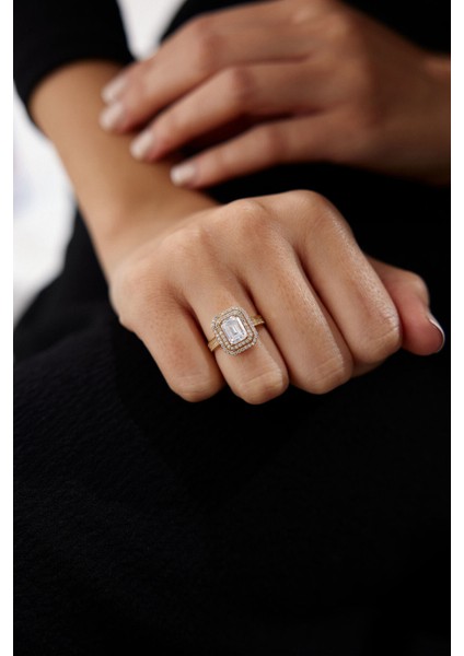 14 Ayar Altın Dikdörtgen Baget Yüzük fiyatları