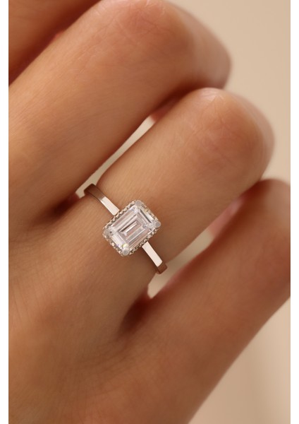 14 Ayar Altın Kenar Tırnaklı Klasik Baget Yüzük fiyatları