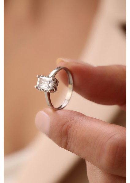 14 Ayar Altın Kenar Tırnaklı Klasik Baget Yüzük modelleri