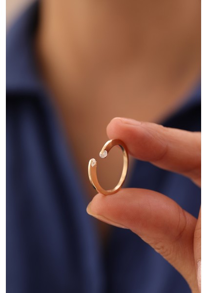 14 Ayar Altın Sarmal Modern Taşlı Yüzük modelleri