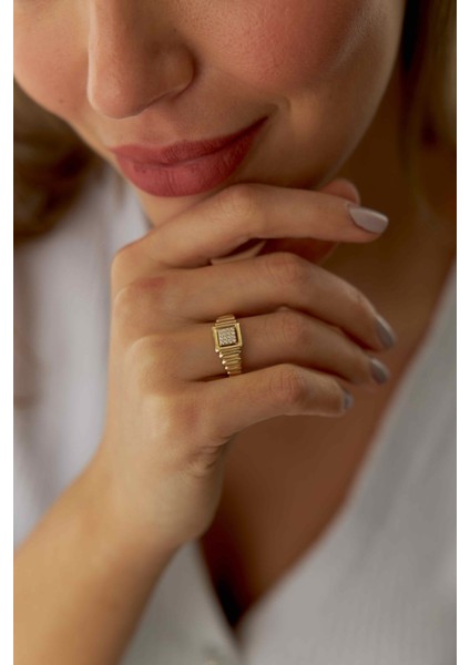 14 Ayar Altın Kare Taşlı Baget Yüzük