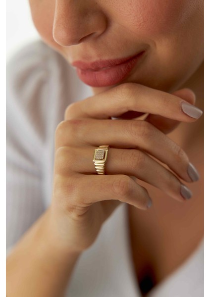 14 Ayar Altın Kare Taşlı Baget Yüzük modelleri