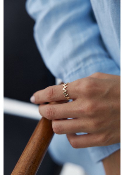 14 Ayar Altın Taşlı Zikzak Yüzük fırsatları