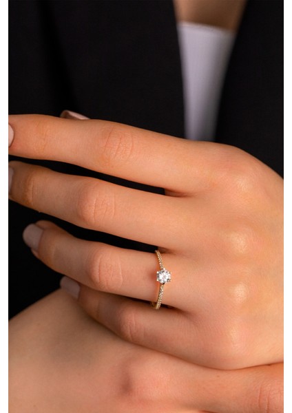 Altın Kadın Klasik Tektaş Yüzük modelleri