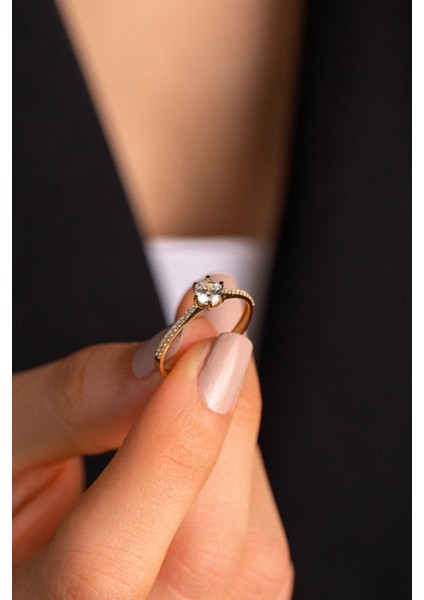 Altın Kadın Klasik Tektaş Yüzük indirimleri