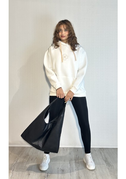 Kadın Kapüşonlu Nakış Baskı Detaylı Kanguru Cepli Uzun Kol Oversize Sweatshirt fırsatları