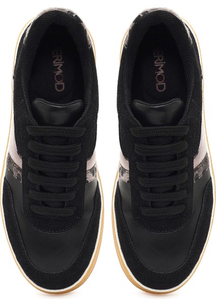 Kadın Siyah Bağcıklı Kalın Tabanlı Desenli Deri Sneaker 25AFE145314