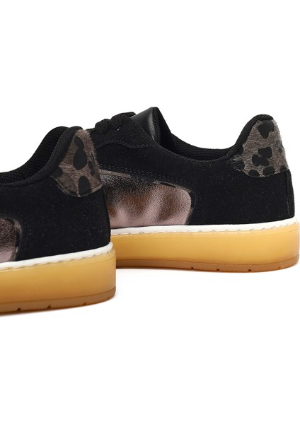 Kadın Siyah Bağcıklı Kalın Tabanlı Desenli Deri Sneaker 25AFE145314