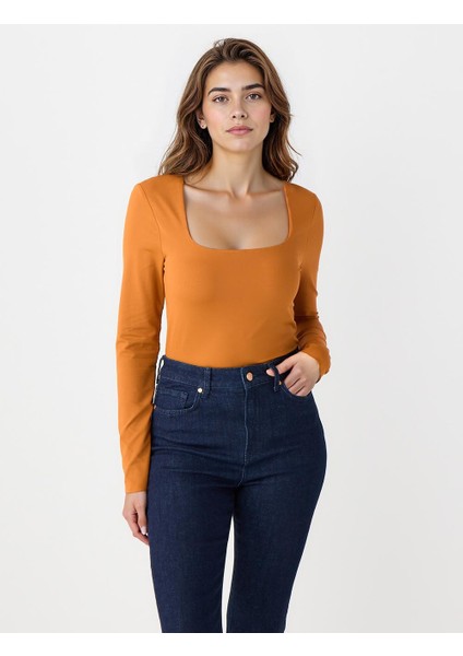 Karamel Dar Kesim Uzun Kollu Kare Yaka Örme Bluz