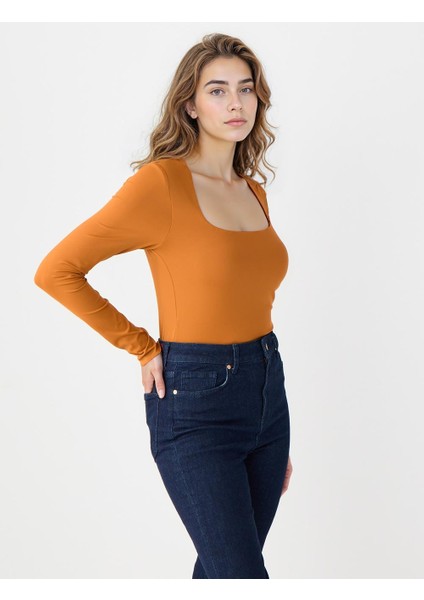 Karamel Dar Kesim Uzun Kollu Kare Yaka Örme Bluz fırsatları