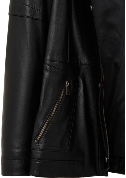 Hillary Kadın Siyah Yaka Kürklü Kapüşonlu Deri Mont 25WGE56051M