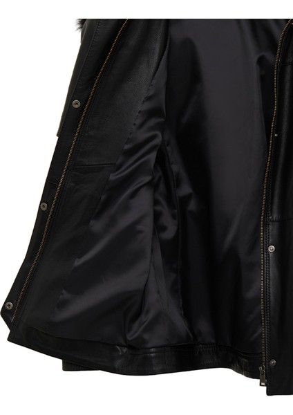 Hillary Kadın Siyah Yaka Kürklü Kapüşonlu Deri Mont 25WGE56051M