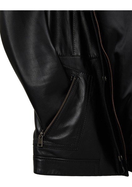 Hillary Kadın Siyah Yaka Kürklü Kapüşonlu Deri Mont 25WGE56051M