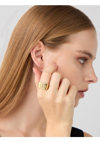 Altın Rengi Taş Detaylı Kalın Modern Yüzük