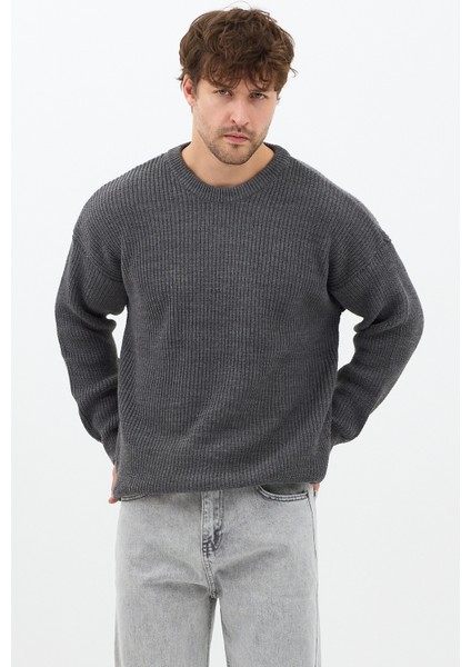 Erkek Koyu Füme Regular Fit Bisiklet Yaka Örgülü Triko