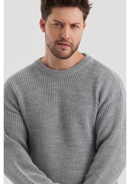 Erkek Regular Fit Bisiklet Yaka Örgülü Triko modelleri