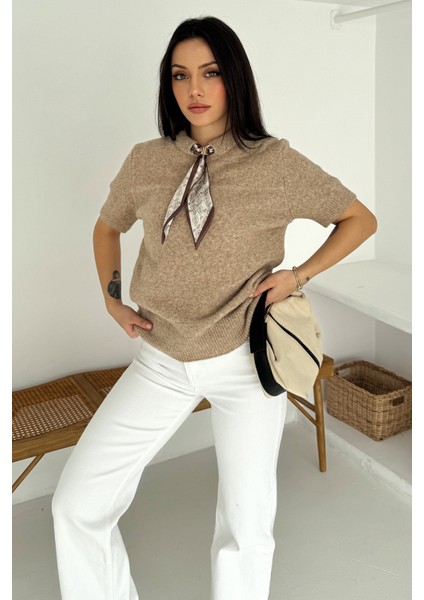 Kadın Kısa Kollu Fular Detaylı Triko Kazak – Soft Elegance