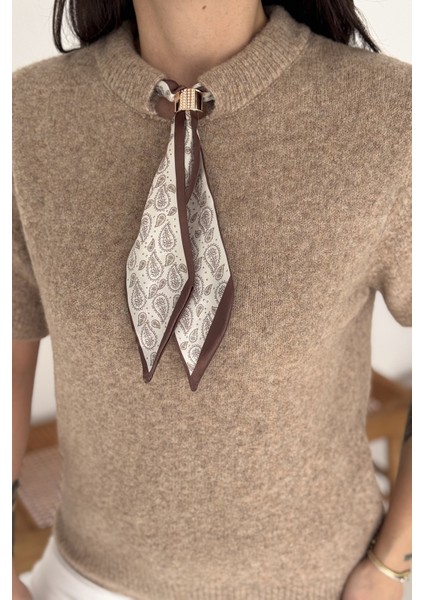 Kadın Kısa Kollu Fular Detaylı Triko Kazak – Soft Elegance fiyatları