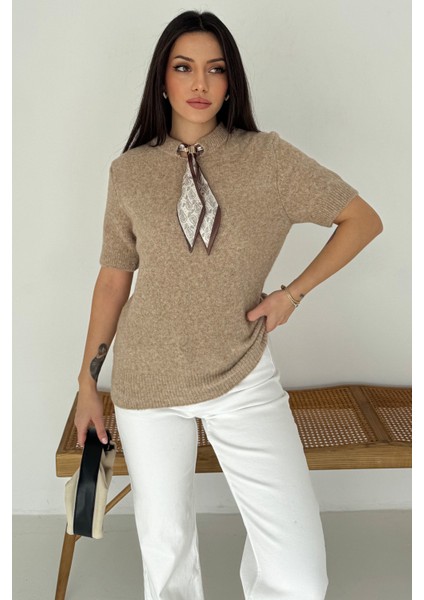 Kadın Kısa Kollu Fular Detaylı Triko Kazak – Soft Elegance indirimleri