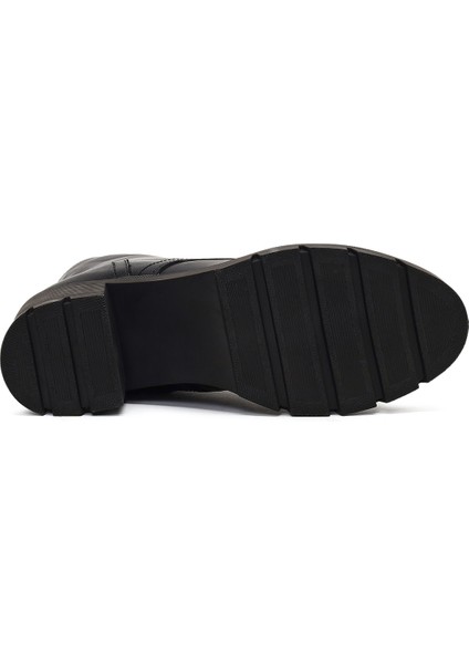 Kadın Siyah Fermuarlı Kalın Topuklu Deri Bot 25WFD413418