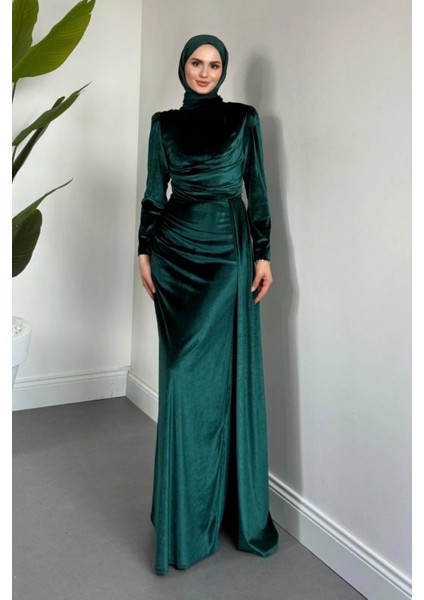 Selis Balık Model Kadife Kumaş Tesettür Abiye- Zümrüt