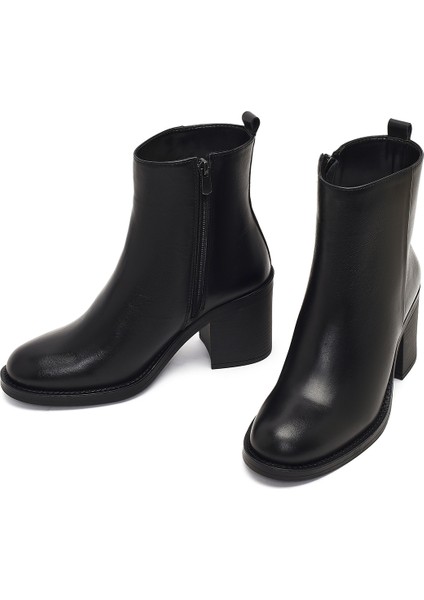 Kadın Siyah Fermuarlı Kalın Topuklu Deri Bot 25WFD512018 modelleri