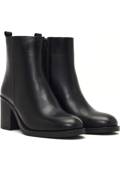 Kadın Siyah Fermuarlı Kalın Topuklu Deri Bot 25WFD512018 indirimleri