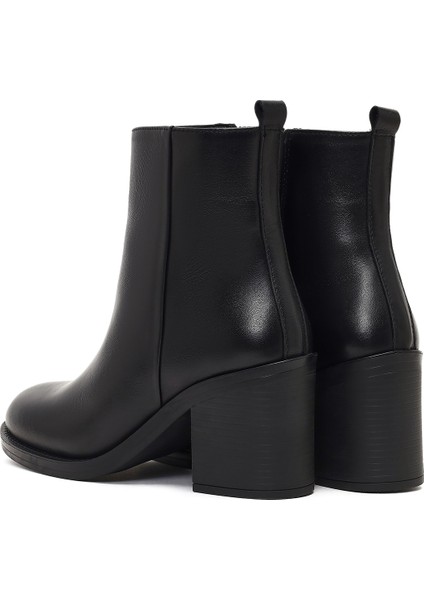 Kadın Siyah Fermuarlı Kalın Topuklu Deri Bot 25WFD512018