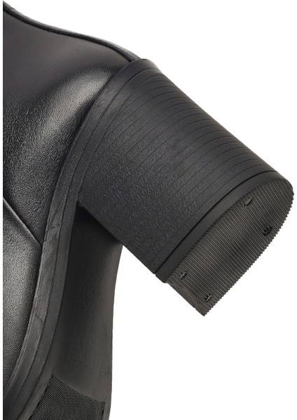 Kadın Siyah Fermuarlı Kalın Topuklu Deri Bot 25WFD512018