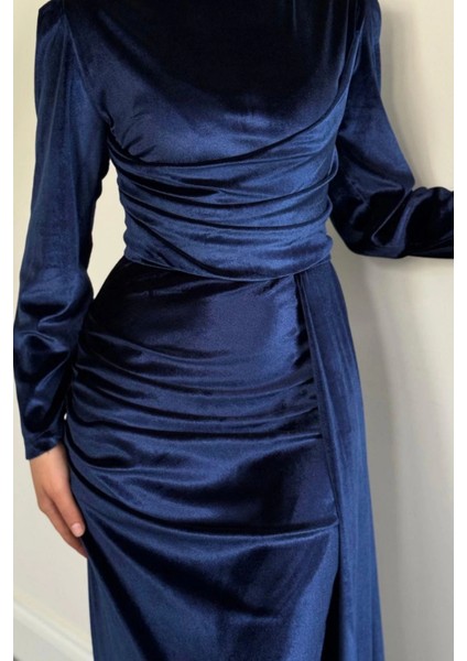 Selis Balık Model Kadife Kumaş Tesettür Abiye- Lacivert fırsatları