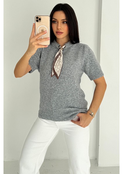 Kadın Kısa Kollu Fular Detaylı Triko Kazak – Soft Elegance fırsatları