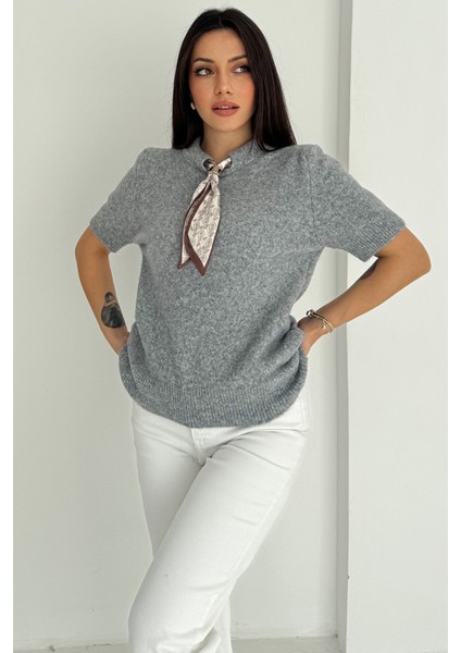 Kadın Kısa Kollu Fular Detaylı Triko Kazak – Soft Elegance indirimleri