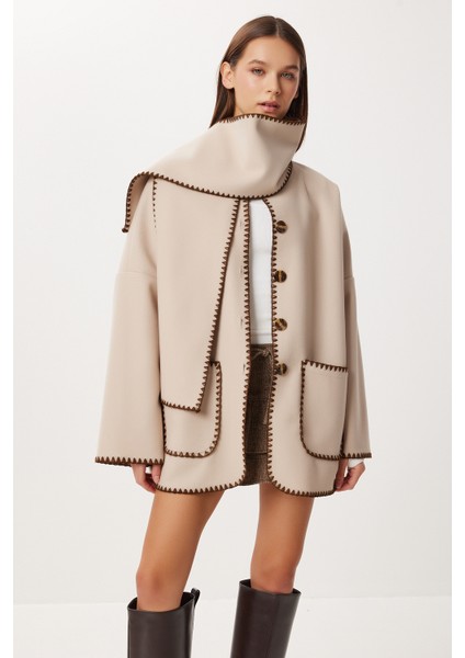 Atkı Detaylı Nakış Işlemeli Kaşe Ceket LNT0015 Bej modelleri