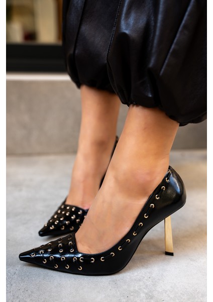 Elvis Siyah Deri Kadın Zımba Detaylı Topuklu Ayakkabı fiyatları