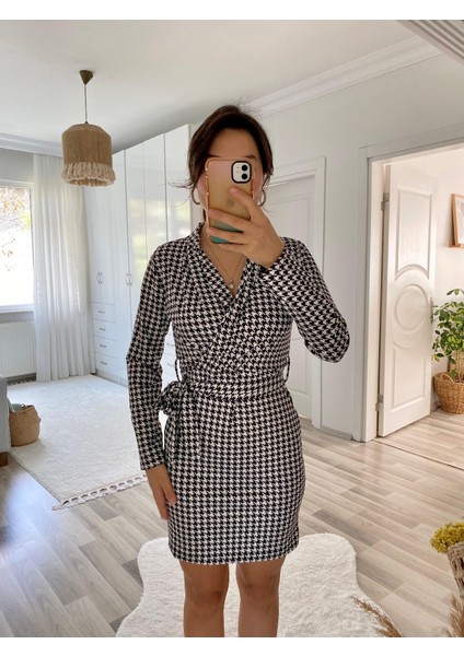 Ulak Handmader Kadın Uzun Kollu Kruvaze Yaka Bağlamalı Kemer Dalgıç Mini Boy Elbise