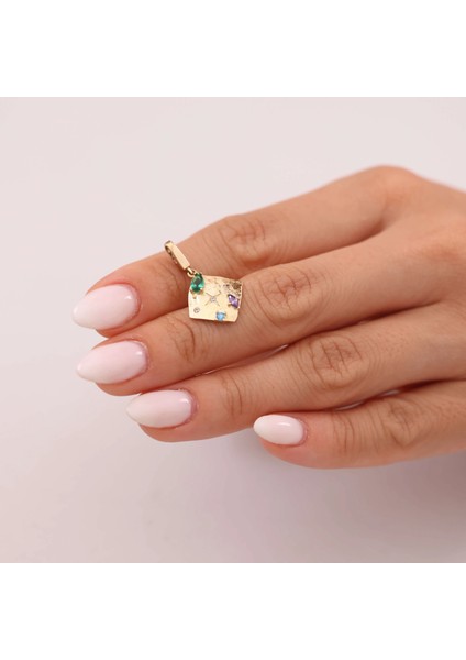 Nisera Jue Minimal Altın Charm