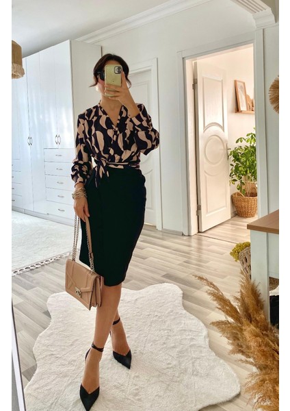 Ulak Handmader Kadın Uzun Kollu Kruvaze Yaka Dijital Baskılı Fiyonk Detay Atlas Kumaş Elbise