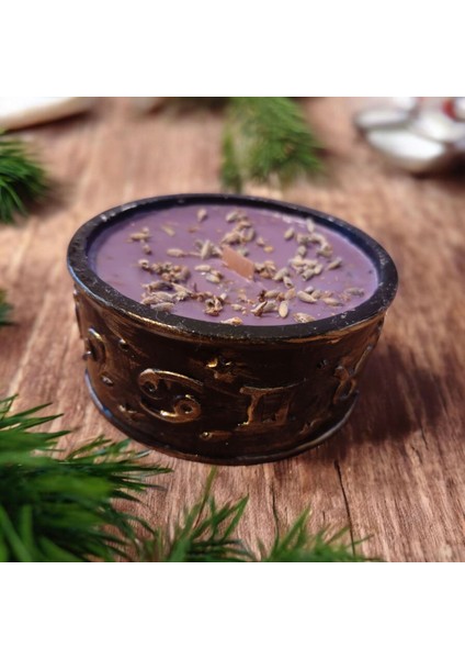 Arınma Huzur ve Ruhsal Dengeyi Desteklemek Için Lavanta Kokulu Mum