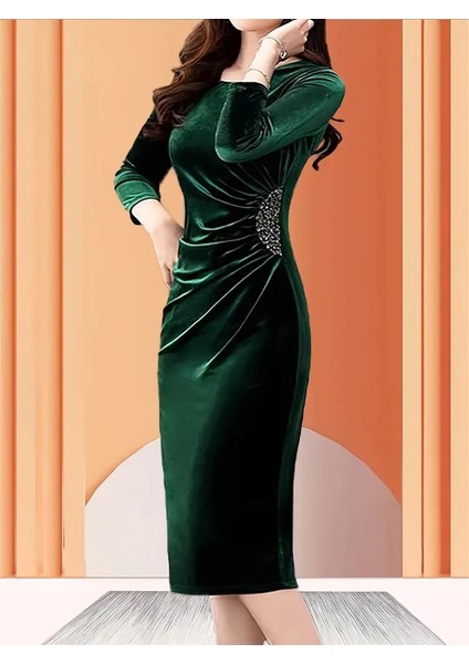 Ulak Handmader Kadın Uzun Kollu Yakası Açık Yanlardan Büzgülü Taş Detaylı Midi Kadife Elbise