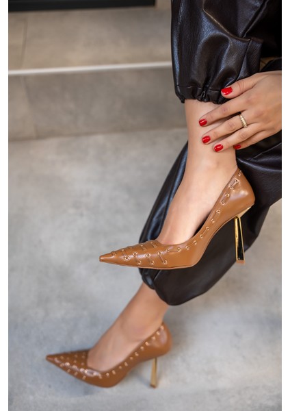 Elvis Taba Deri Kadın Zımba Detaylı Topuklu Ayakkabı modelleri
