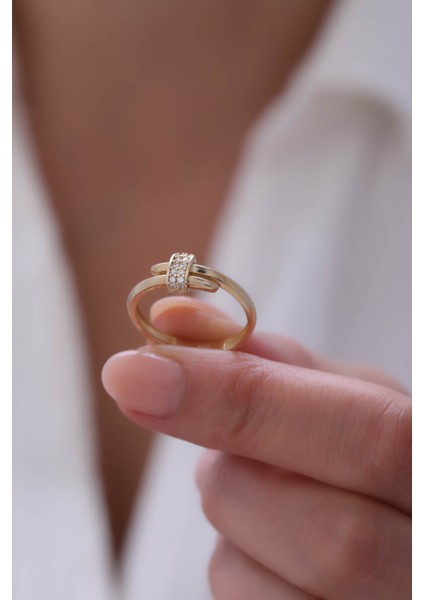 14 Ayar Altın Modern Taşlı Çivi Yüzük modelleri